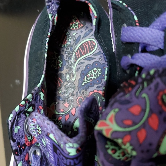 Converse All Star Shoes - Picture 9 of 11